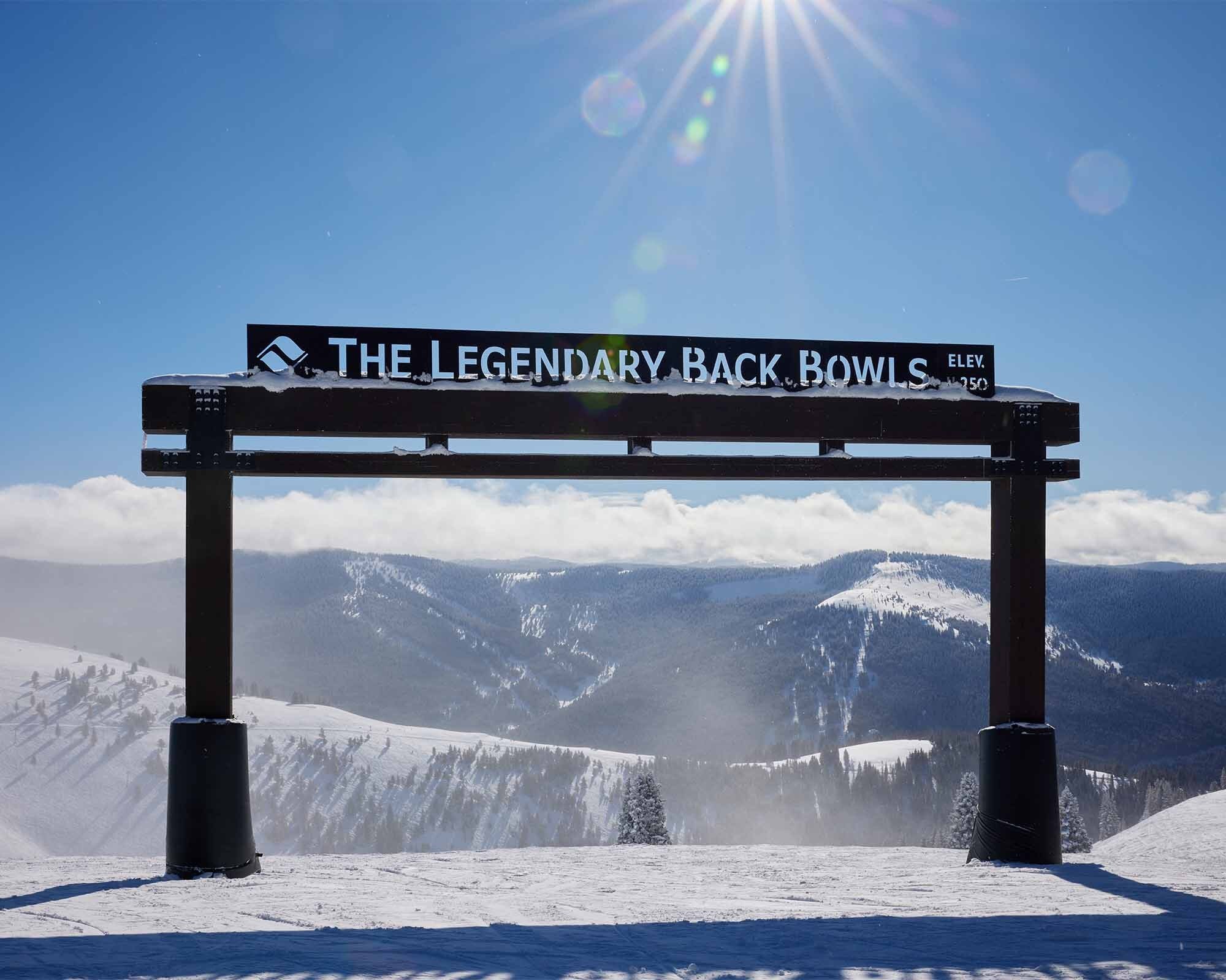 백 볼 (Back Bowls) 상단부